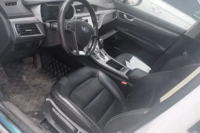 Geely Auto Emgrand GS 2016, 94300 км, за 5164 USD - фото 16