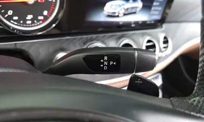 Mercedes-Benz E-Class 2017, 89094 км, за 12465.54 USD - фото 9