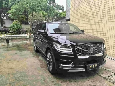 Lincoln Navigator 2018, 153000 км, за 42377.05 USD