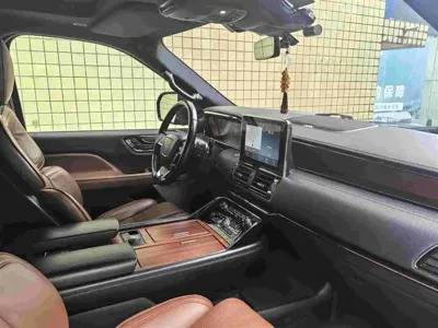 Lincoln Navigator 2018, 153000 км, за 42377.05 USD - фото 8