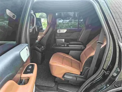 Lincoln Navigator 2018, 153000 км, за 42377.05 USD - фото 12