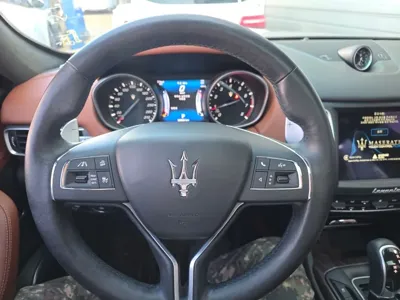 Maserati Levante 2017, 58593 км, за 24637.58 USD - фото 6