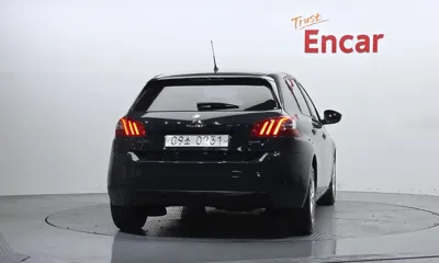 Peugeot 308 2016, 62744 км, за 5382.7 USD