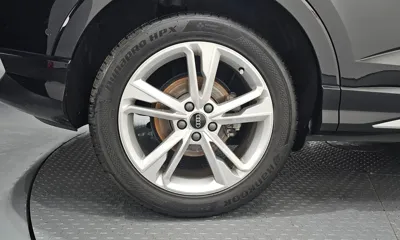 Audi Q3 2023, 76695 км, за 34447.1 USD