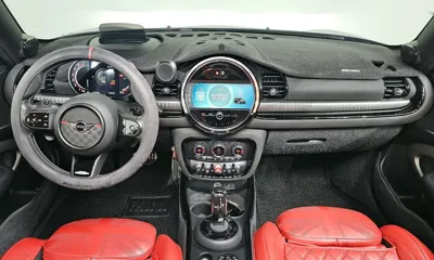 MINI Clubman 2023, 37670 км, за 23118.6 USD - фото 7