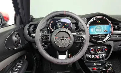 MINI Clubman 2023, 37670 км, за 23118.6 USD - фото 13