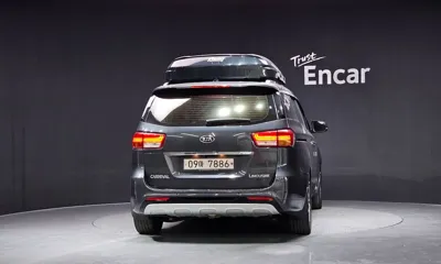 Kia Canival 2016, 136869 км, за 8259 USD