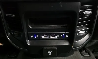 Dodge Ram Pick Up 2021, 64664 км, за 46819.02 USD - фото 19