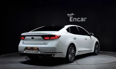 Kia K7 2018, 85303 км, за 10115.6 USD