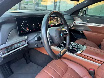 BMW 7-Series 2023, 62485 км, за 61760.08 USD - фото 11