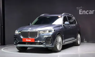 BMW X7 · 2021 год