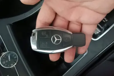 Mercedes-Benz C-Class 2017, 51000 км, за 15462 USD - фото 23