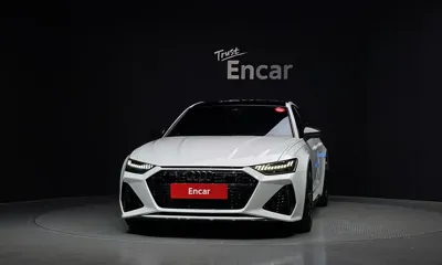 Audi RS6 2023, 44027 км, за 85563.55 USD