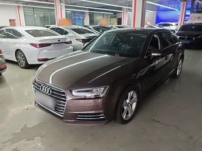 Audi A4L · 2018 год