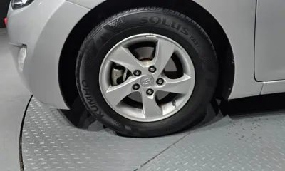 Hyundai Avante 2012, 119086 км, за 2166.21 USD