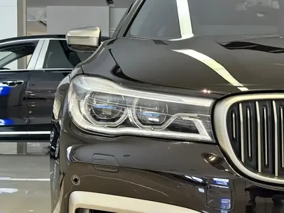 BMW 7 Series 2019, 100000 км, за 70451.84 USD