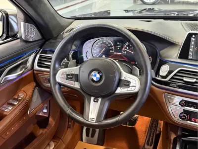 BMW 7 Series 2019, 100000 км, за 70451.84 USD