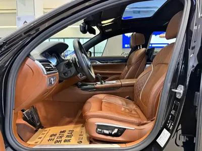 BMW 7 Series 2019, 100000 км, за 70451.84 USD - фото 6