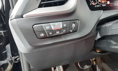 BMW 1-Series 2022, 47968 км, за 19830.79 USD - фото 29