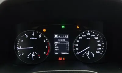 Hyundai Avante 2018, 168455 км, за 6557.7 USD - фото 8