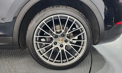 Porsche Cayenne 2020, 56513 км, за 40370.22 USD - фото 21