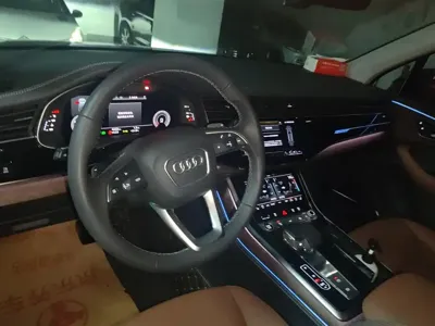 Audi Q7 2025, 4200 км, за 78544.68 USD - фото 12