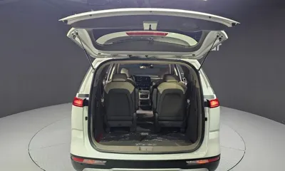 Kia Canival 2023, 92607 км, за 18526.94 USD - фото 20