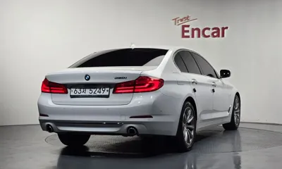 BMW 5-Series 2018, 48583 км, за 14966.52 USD