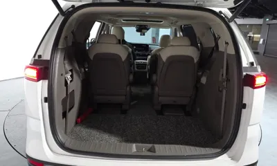 Kia Canival 2021, 99471 км, за 15960.92 USD - фото 20