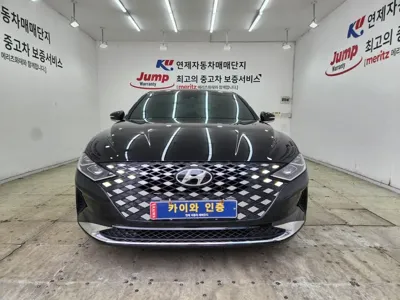 Hyundai Grandeur 2022, 98384 км, за 13016.86 USD