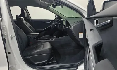 Kia Niro 2024, 21739 км, за 19103.66 USD - фото 11