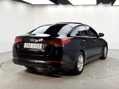 Kia K5 2011, 141522 км, за 2377.48 USD