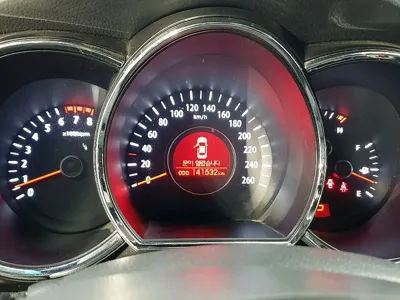 Kia K5 2011, 141522 км, за 2377.48 USD