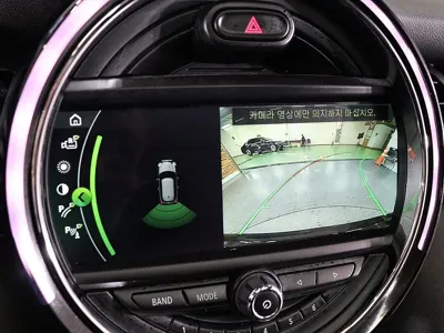 MINI Cooper 2019, 98047 км, за 7735.81 USD - фото 10