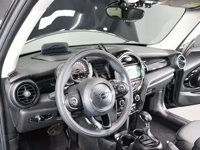 MINI Cooper 2019, 98047 км, за 7735.81 USD - фото 13