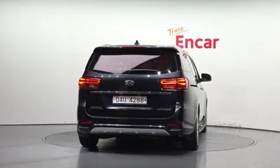 Kia Canival 2019, 119823 км, за 9977.68 USD