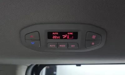 Kia Canival 2019, 119823 км, за 9902.29 USD - фото 32