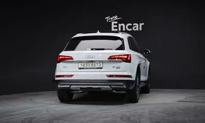 Audi Q5 2024, 19895 км, за 30327.05 USD