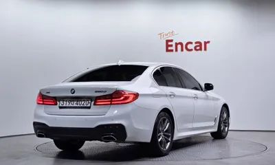 BMW 5-Series 2018, 96147 км, за 17120.58 USD