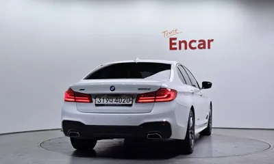 BMW 5-Series 2018, 96147 км, за 17120.58 USD
