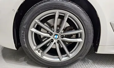 BMW 5-Series 2018, 96147 км, за 17120.58 USD