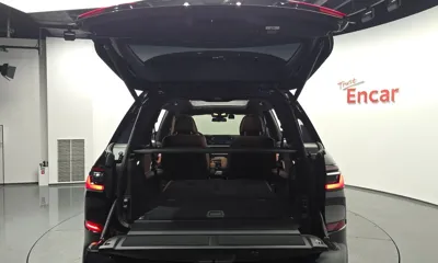BMW X7 2025, 33894 км, за 82552.14 USD - фото 34