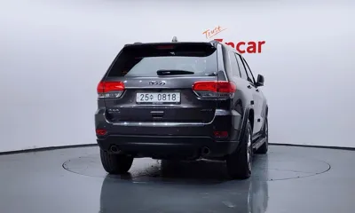 Jeep Cherokee 2015, 120247 км, за 6960.71 USD