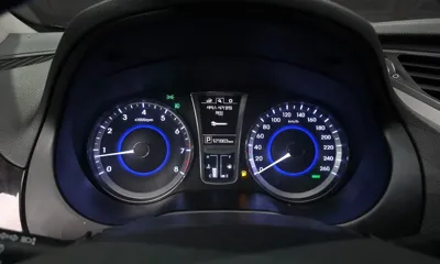 Hyundai Grandeur 2015, 121663 км, за 3642.38 USD - фото 8
