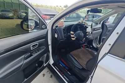 Mitsubishi Outlander 2018, 183100 км, за 11969 USD - фото 19