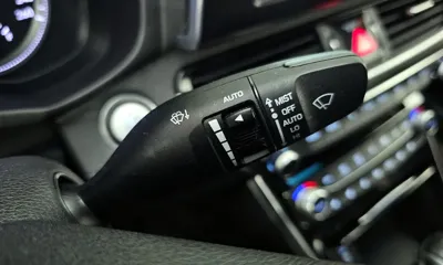 Hyundai Grandeur 2018, 162937 км, за 8013.66 USD - фото 16