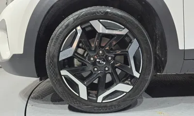Kia Seltos 2023, 31190 км, за 15819.88 USD