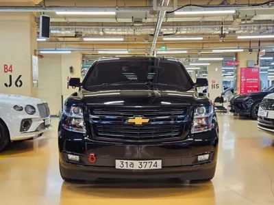 Chevrolet Surburban 2017, 117500 км, за 19543.98 USD