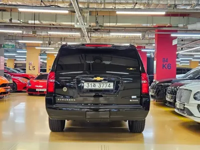 Chevrolet Surburban 2017, 117500 км, за 19543.98 USD