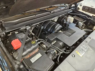 Chevrolet Surburban 2017, 117500 км, за 19543.98 USD - фото 6